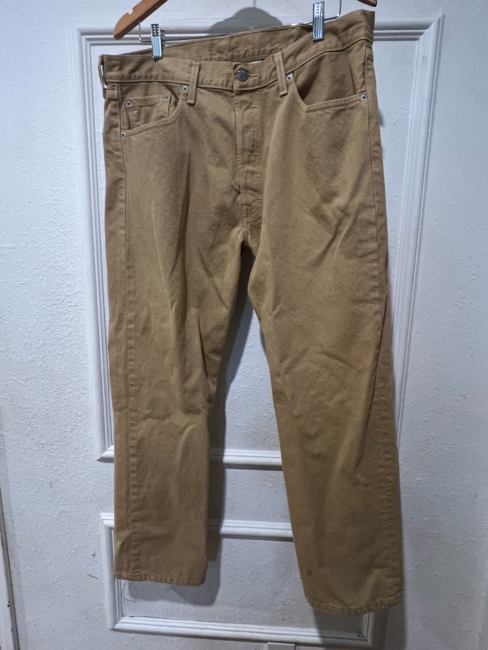 Levis Classic Straight-Leg Pants in Camel 38x30